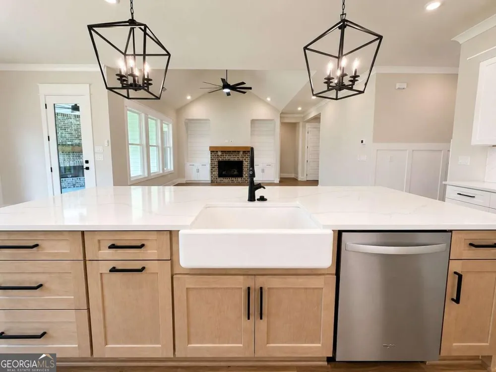 91 LENTEN ROSE LN Pendergrass, GA 30567