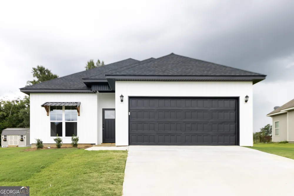67 Cole DR Hawkinsville, GA 31036