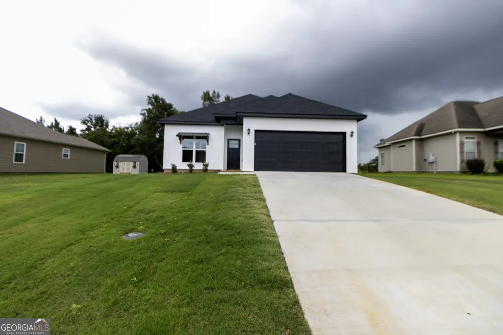 67 Cole DR Hawkinsville, GA 31036