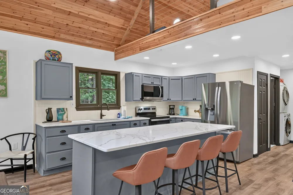 2 Watson Gap RD Mineral Bluff, GA 30559