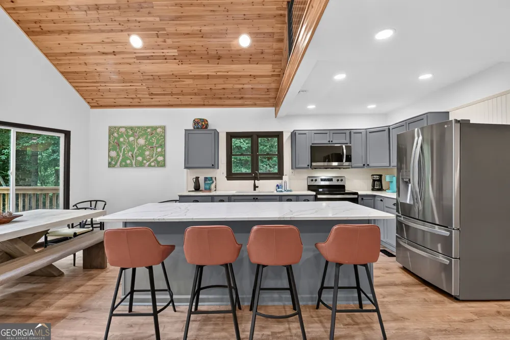 2 Watson Gap RD Mineral Bluff, GA 30559