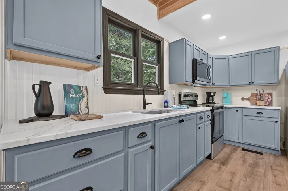 2 Watson Gap RD Mineral Bluff, GA 30559