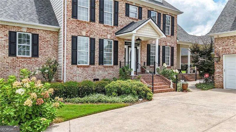 325 Highland Pointe DR Cohutta, GA 30710