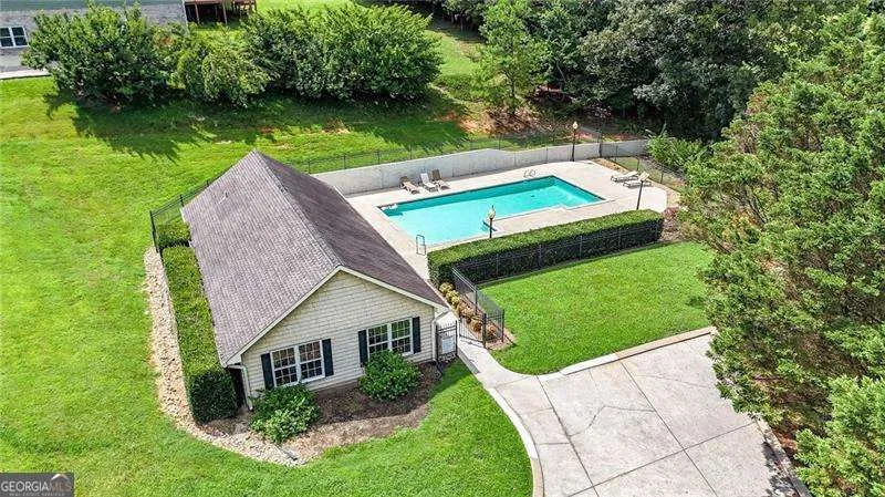 325 Highland Pointe DR Cohutta, GA 30710