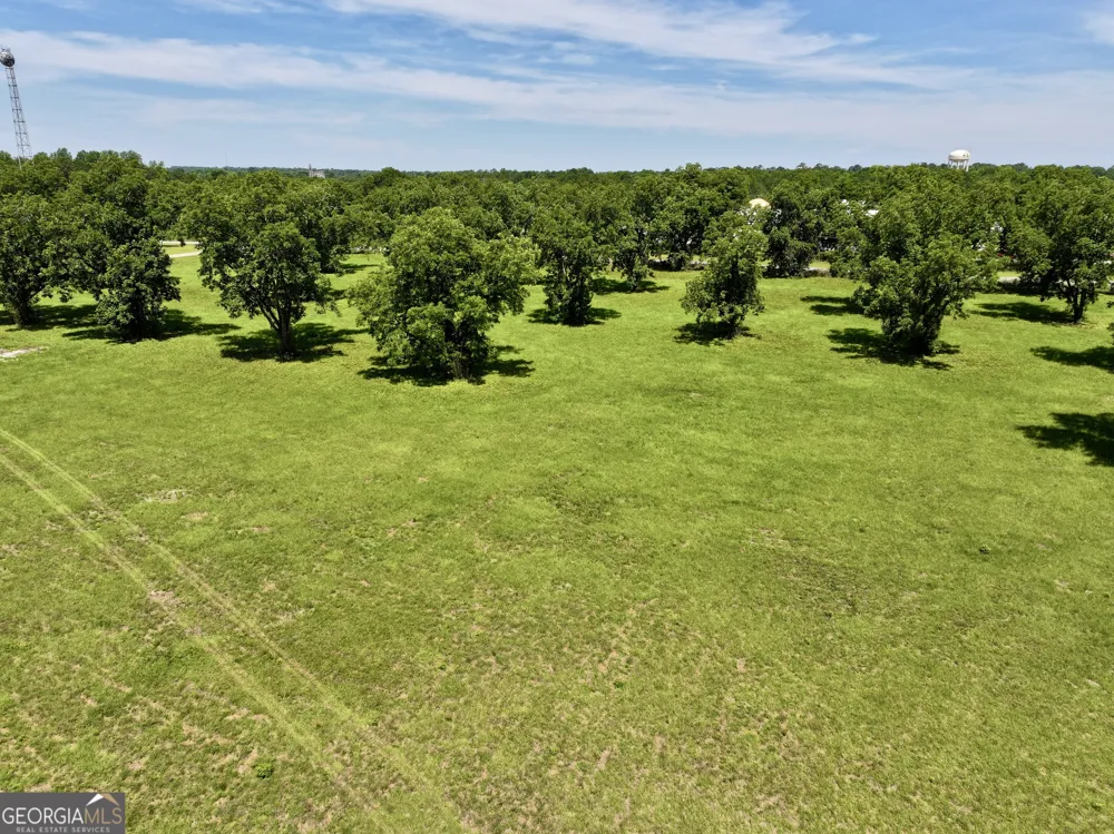 1 Kellam RD Dublin, GA 31021