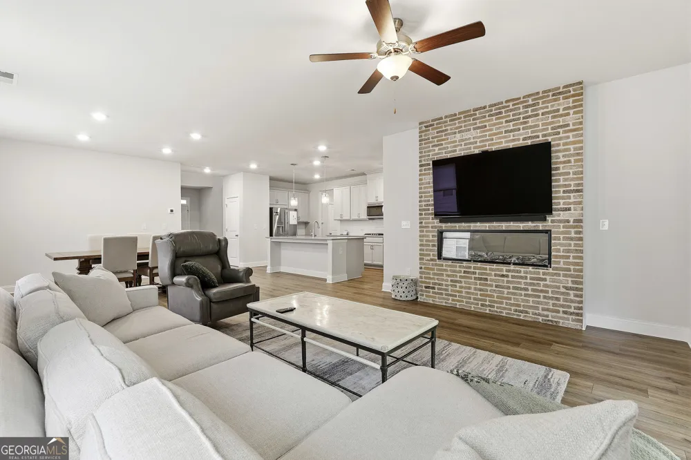 357 Caledonia CT Peachtree City, GA 30269