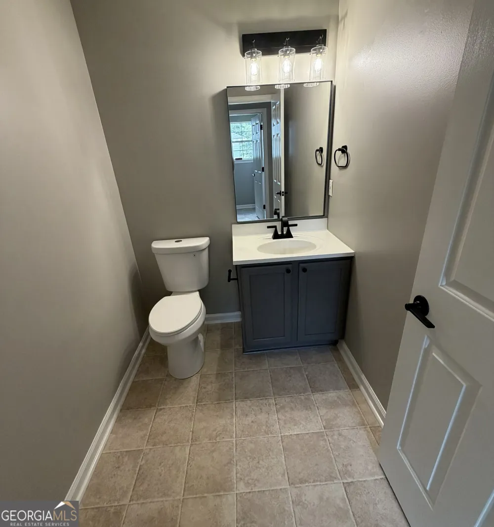 3917 Creek Shoals LN Ellenwood, GA 30294