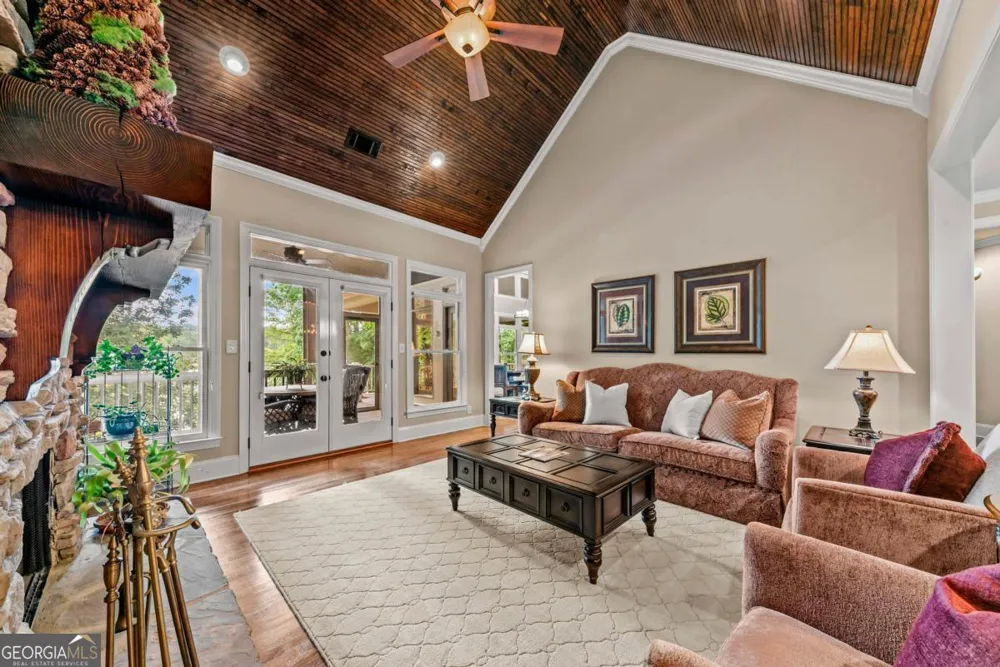 1020 Colonial CT Greensboro, GA 30642