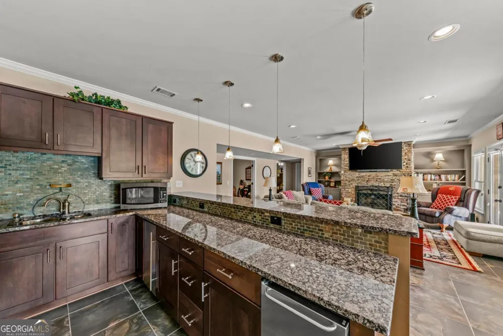 1020 Colonial CT Greensboro, GA 30642