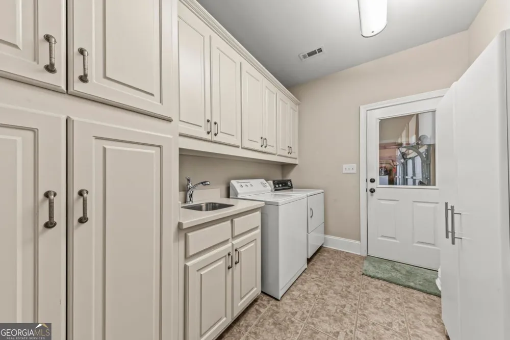 1020 Colonial CT Greensboro, GA 30642