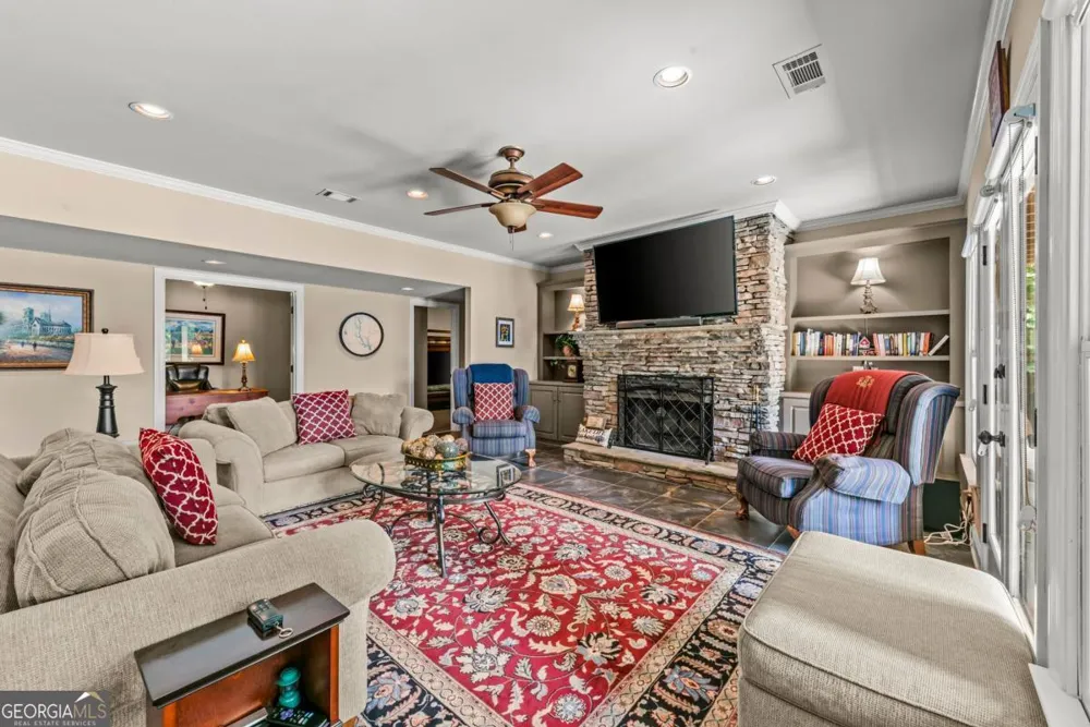 1020 Colonial CT Greensboro, GA 30642