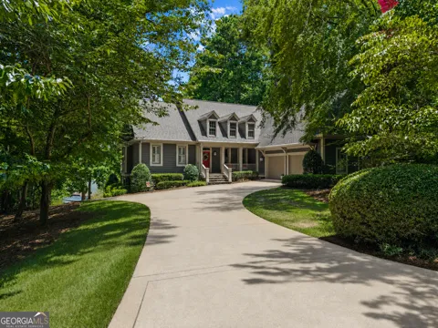 1020 Colonial CT