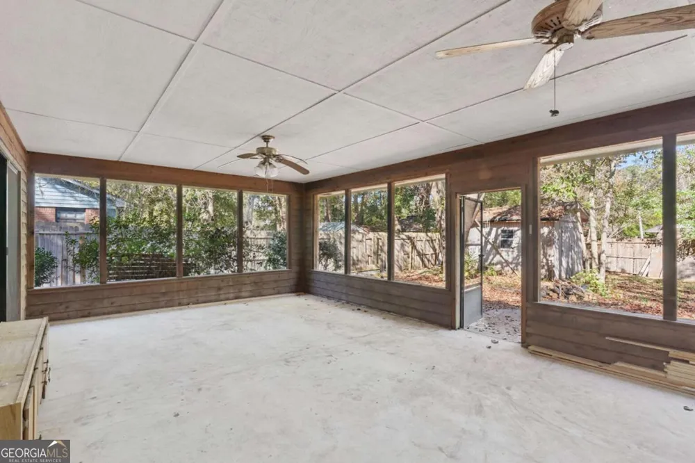 156 W Peach AVE Kingsland, GA 31548
