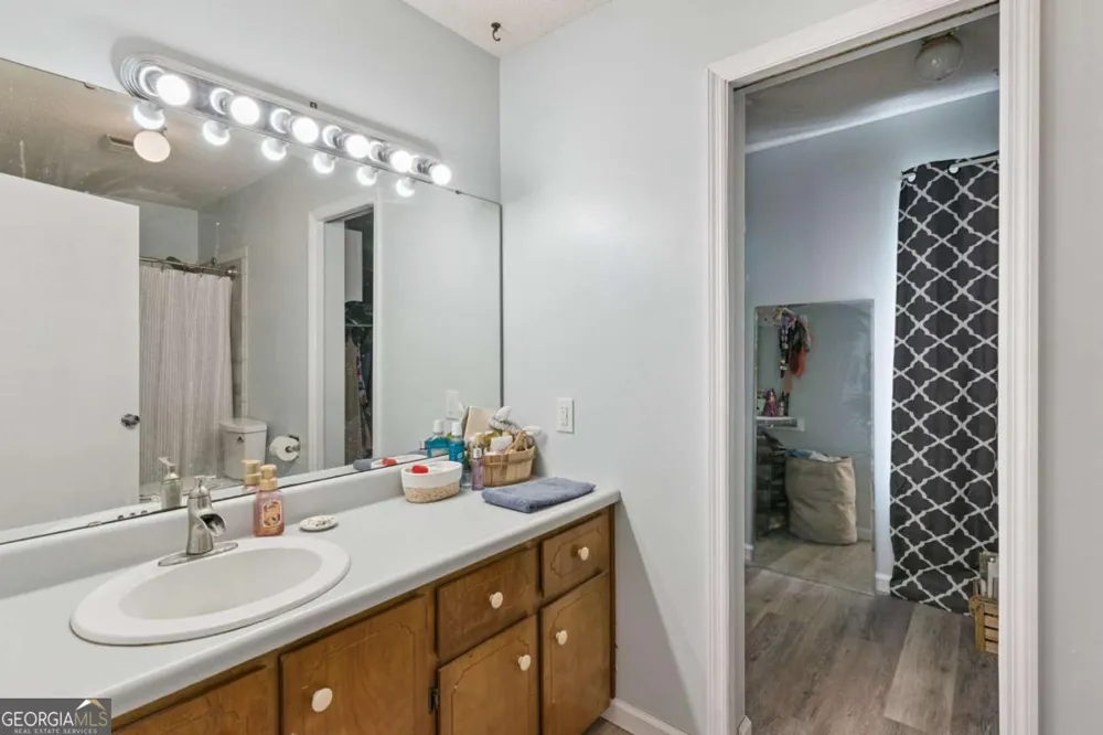 156 W Peach AVE Kingsland, GA 31548