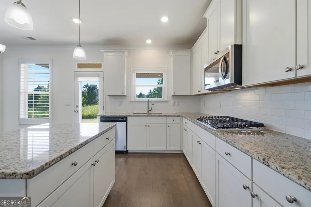1221 Hawthorne CIR Madison, GA 30650