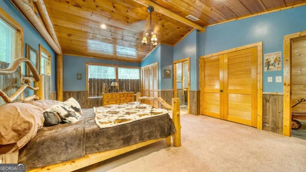 911 Summit WAY Blairsville, GA 30512