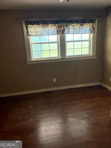 128 Oaktree LN Alma, GA 31510