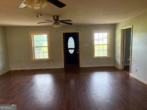 128 Oaktree LN Alma, GA 31510