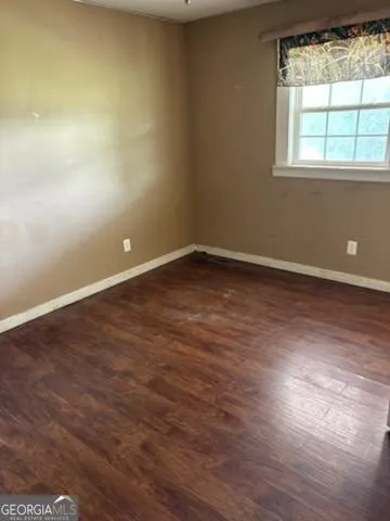 128 Oaktree LN Alma, GA 31510