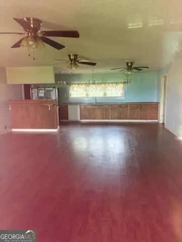 128 Oaktree LN Alma, GA 31510