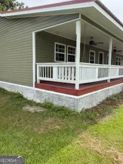 128 Oaktree LN Alma, GA 31510