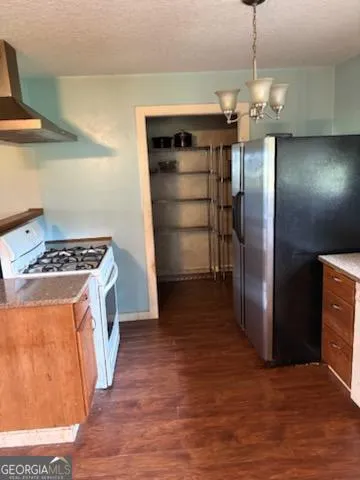 128 Oaktree LN Alma, GA 31510
