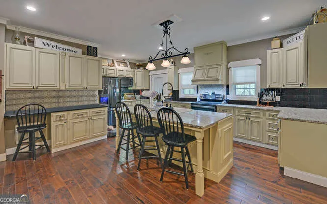 1330 McCannon Morris RD Hull, GA 30646
