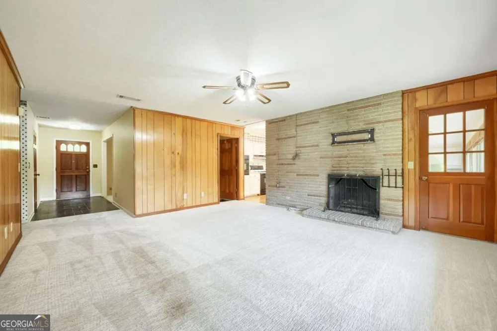 1909 Lake Lucerne WAY SW Lilburn, GA 30047