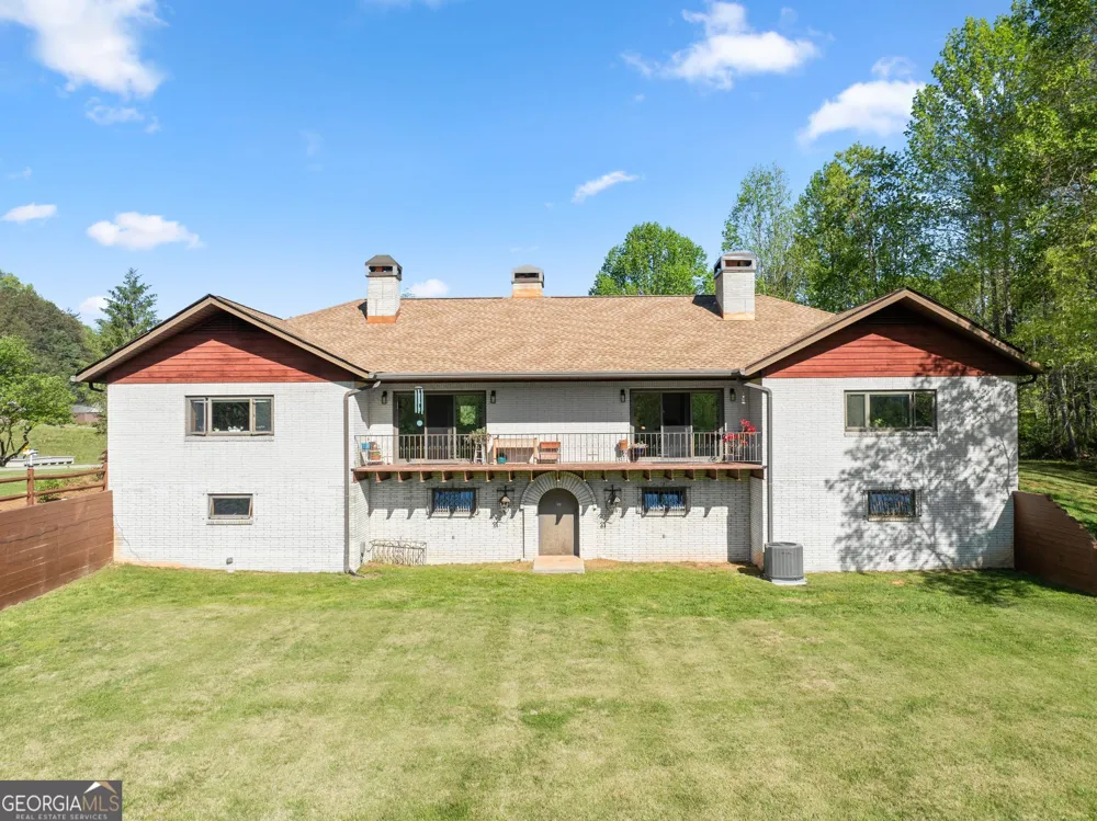 153 Trackrock Gap RD Blairsville, GA 30512