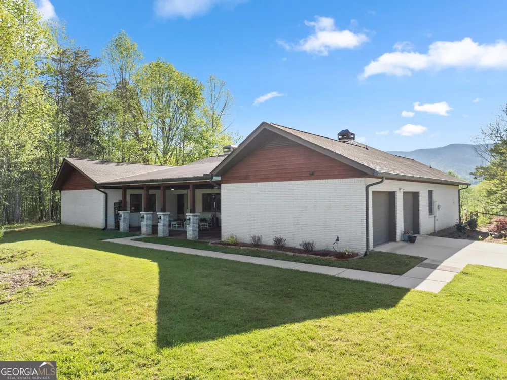 153 Trackrock Gap RD Blairsville, GA 30512