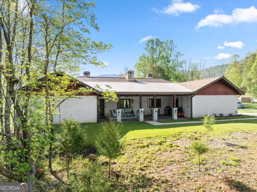 153 Trackrock Gap RD Blairsville, GA 30512