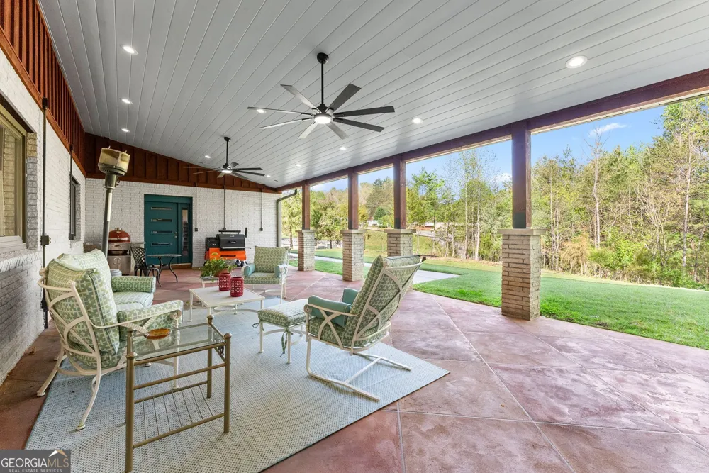 153 Trackrock Gap RD Blairsville, GA 30512