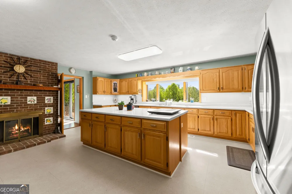 153 Trackrock Gap RD Blairsville, GA 30512