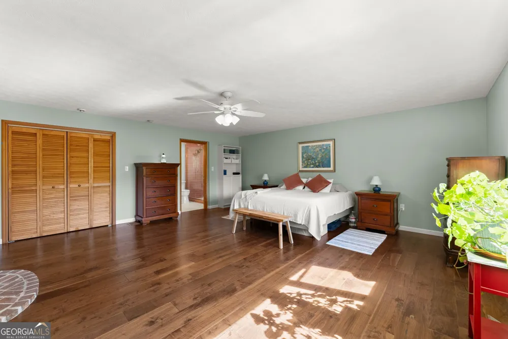 153 Trackrock Gap RD Blairsville, GA 30512