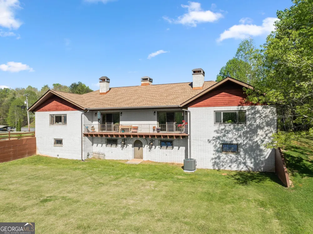 153 Trackrock Gap RD Blairsville, GA 30512
