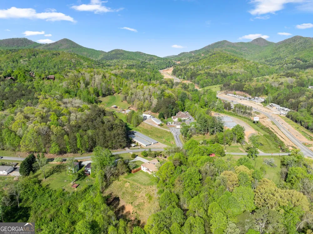 153 Trackrock Gap RD Blairsville, GA 30512