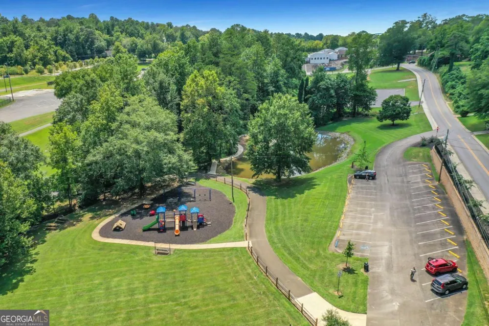 372 Conifer LN Ball Ground, GA 30107