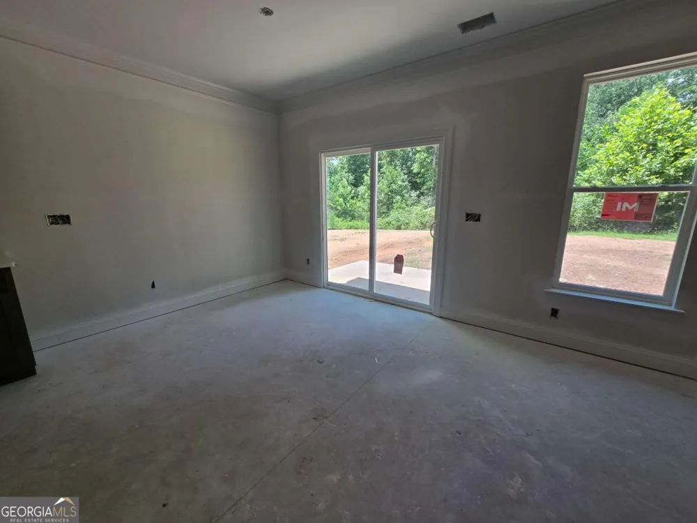 372 Conifer LN Ball Ground, GA 30107