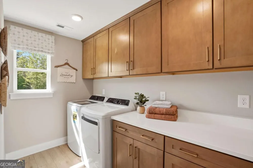 372 Conifer LN Ball Ground, GA 30107