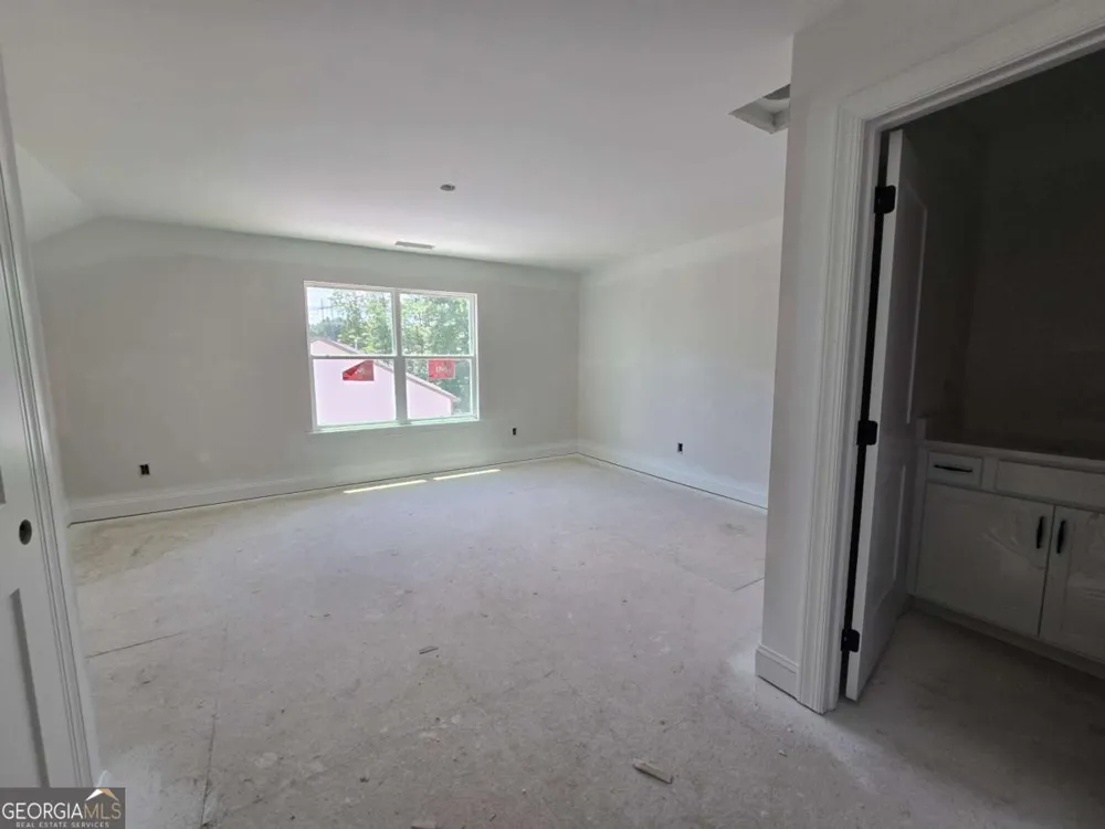 372 Conifer LN Ball Ground, GA 30107