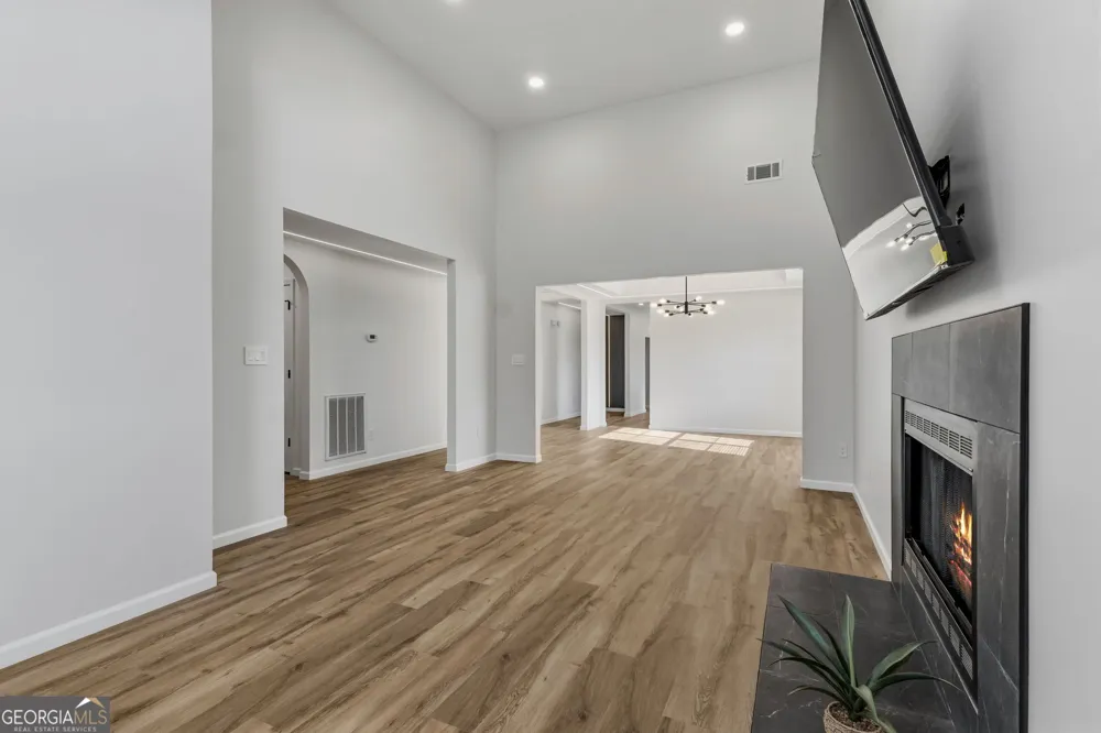 87 Park Ln Warner Robins, GA 31093