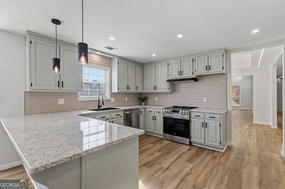 87 Park Ln Warner Robins, GA 31093