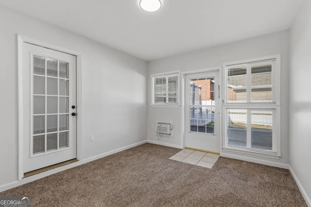 87 Park Ln Warner Robins, GA 31093