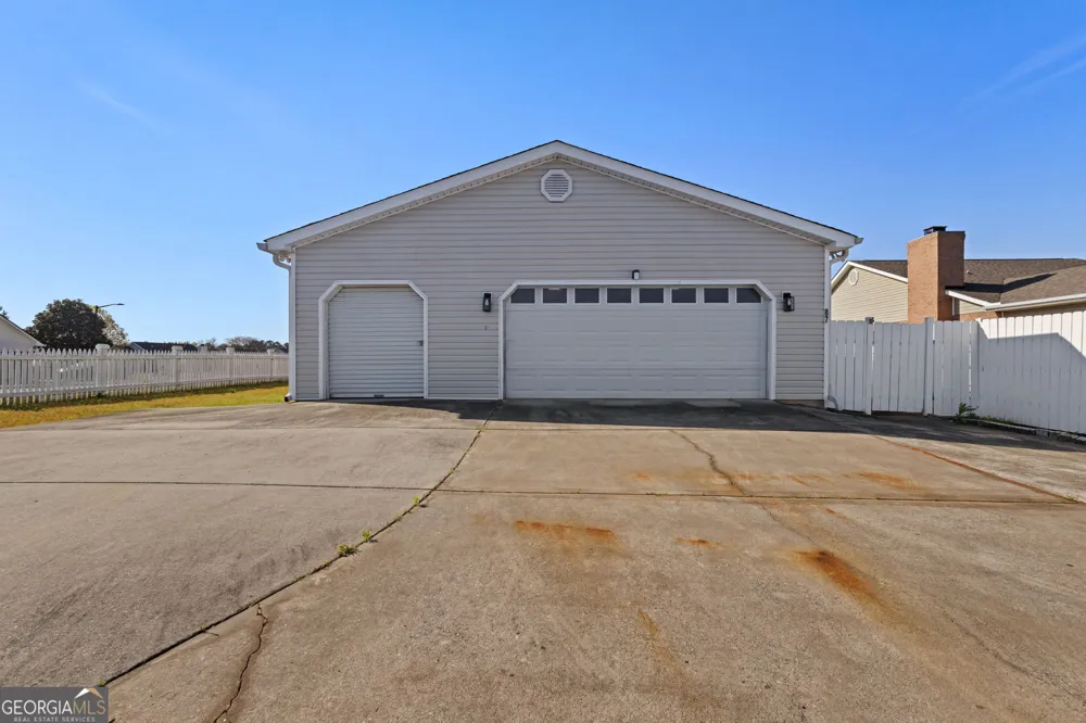 87 Park Ln Warner Robins, GA 31093