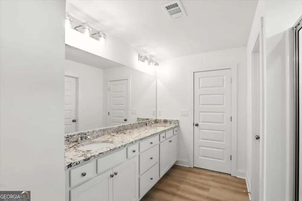305 Rachel LN Hartwell, GA 30643