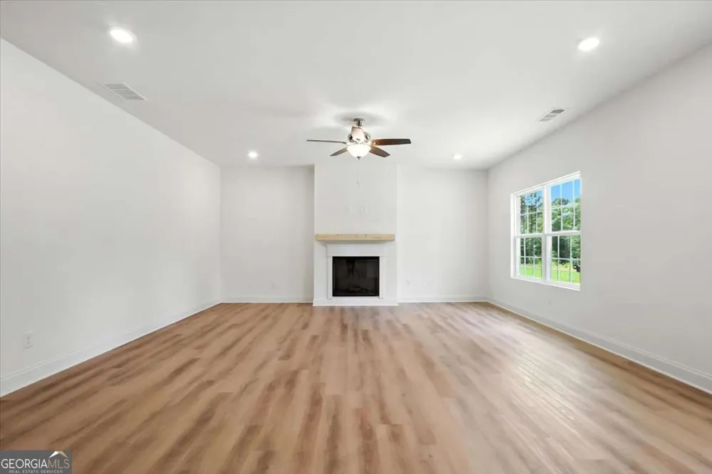 305 Rachel LN Hartwell, GA 30643