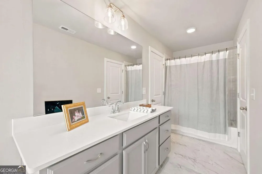 217 Lakeside PL Canton, GA 30114