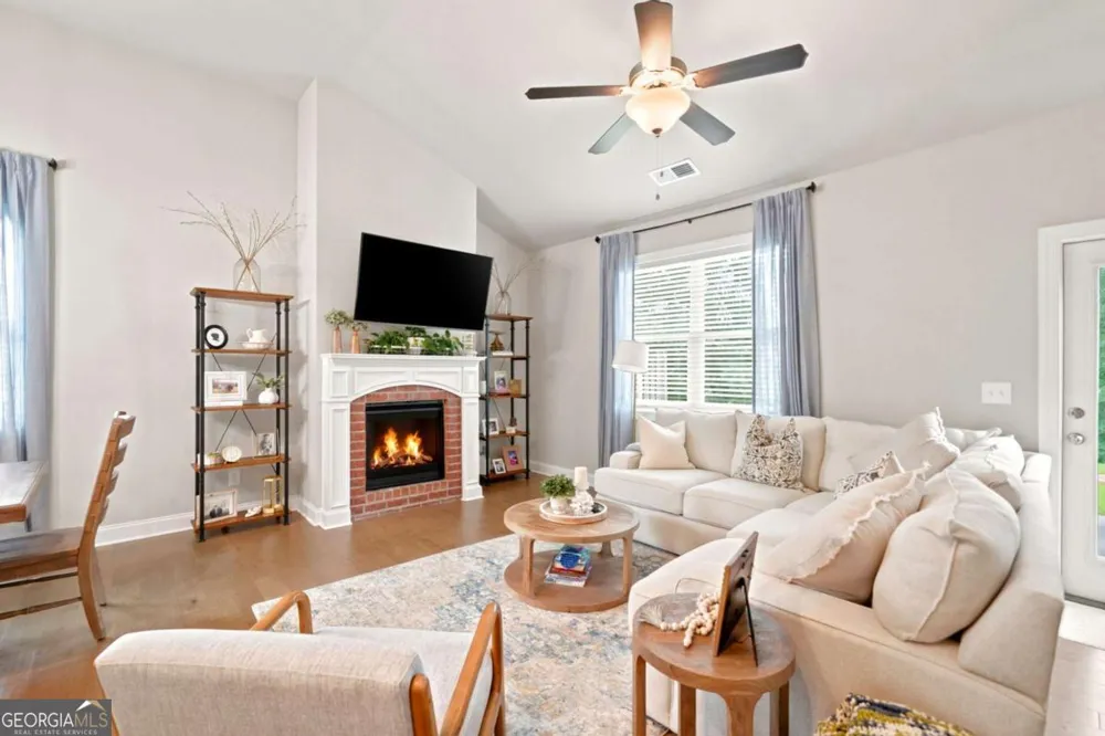 217 Lakeside PL Canton, GA 30114