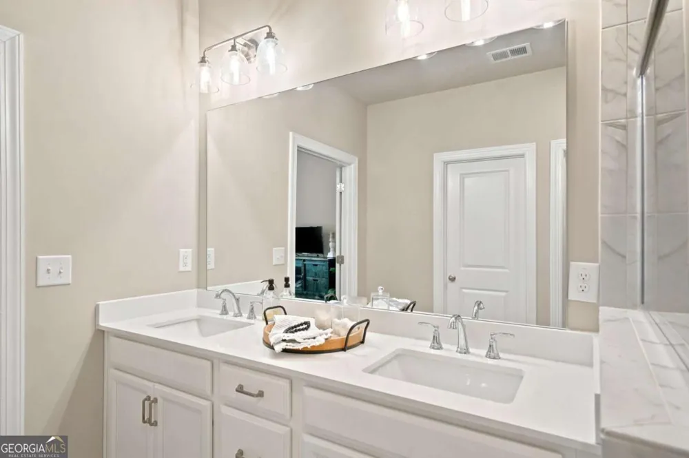 217 Lakeside PL Canton, GA 30114