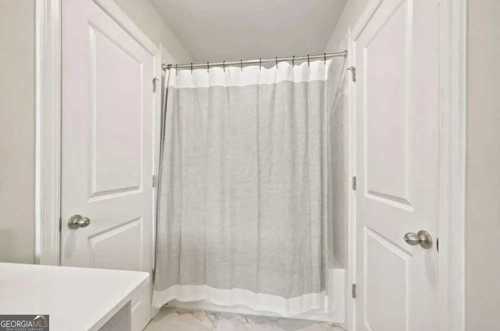 217 Lakeside PL Canton, GA 30114